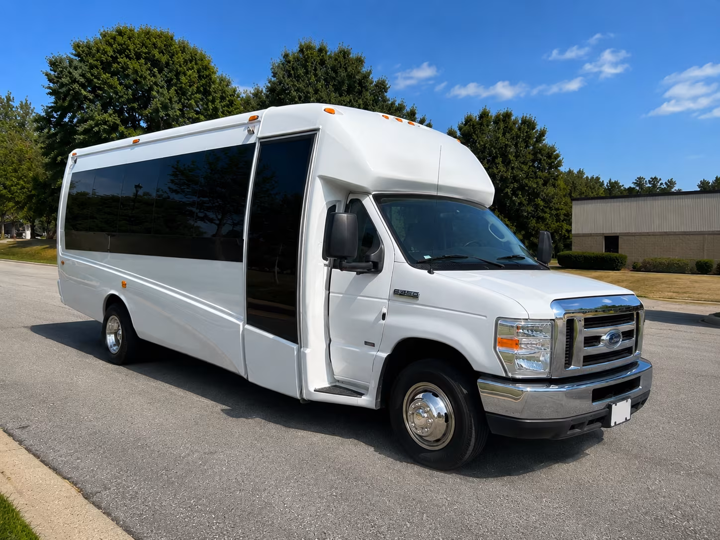 convention shuttle buses for the miami beach convention center