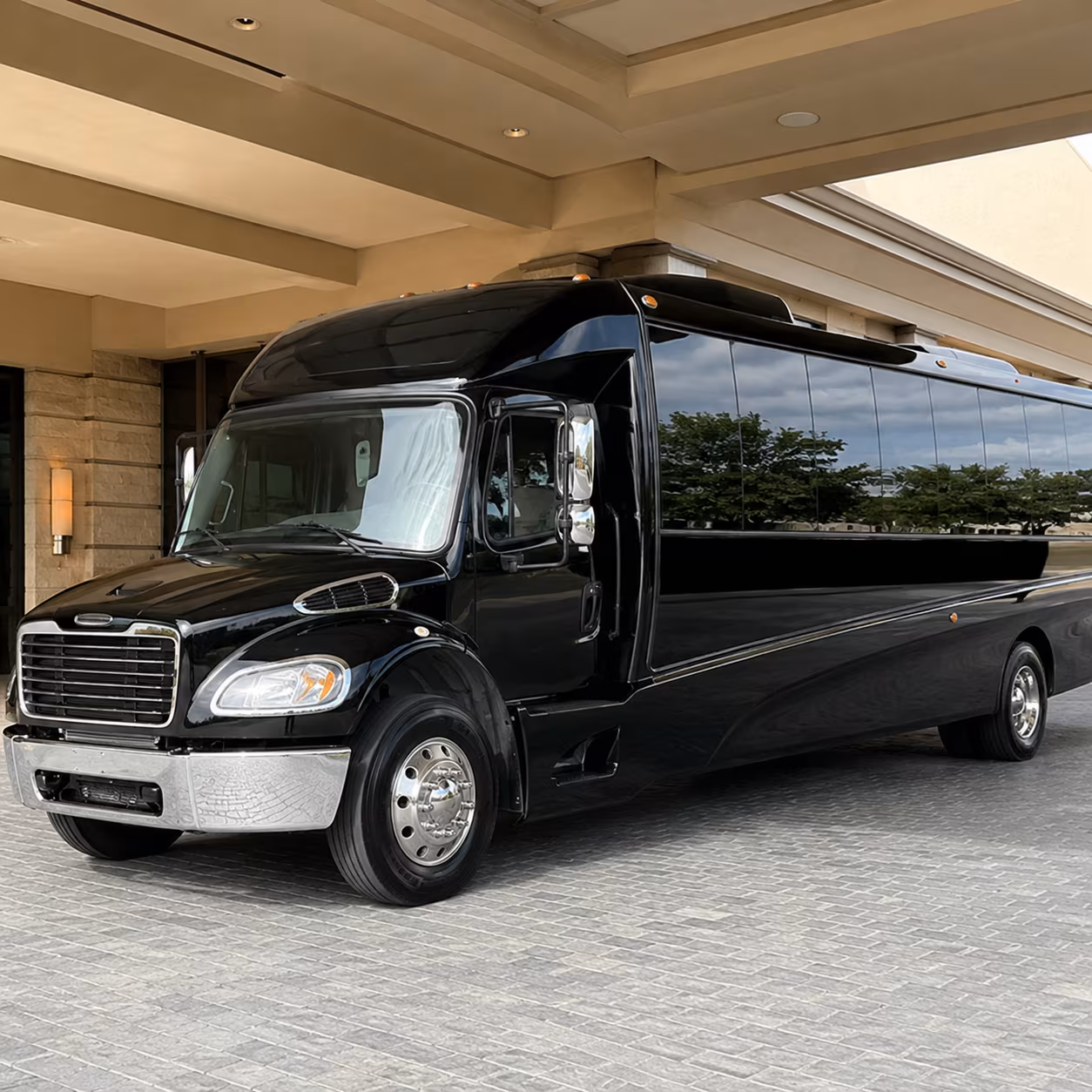miami beach 30 passenger minibus