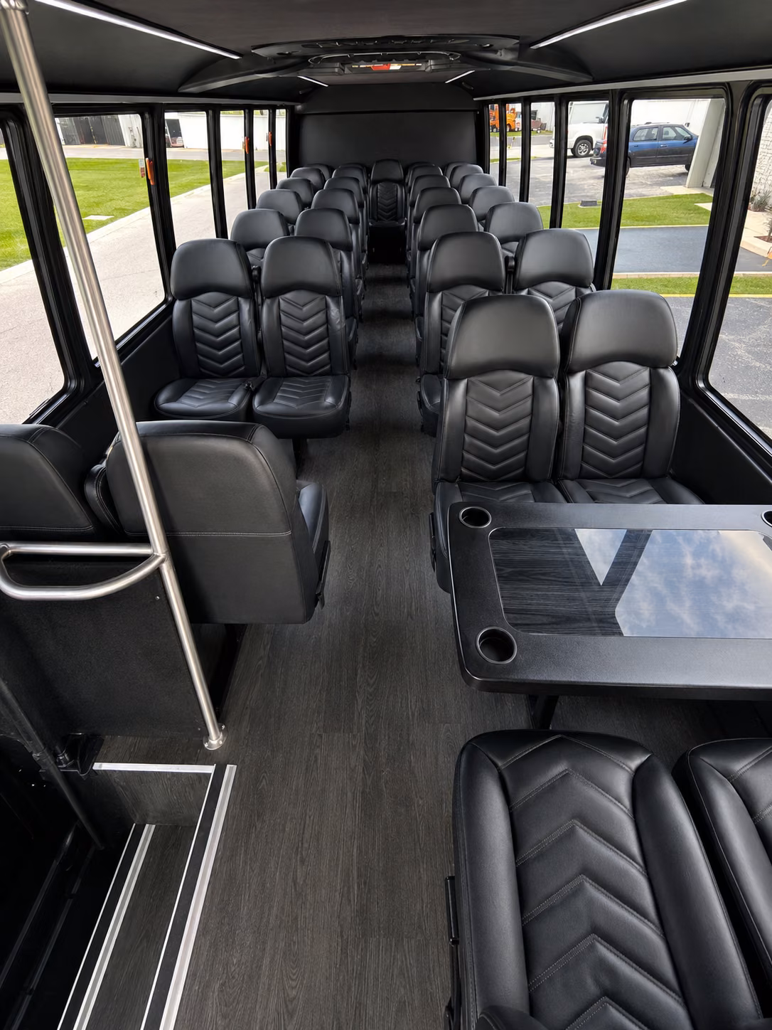 rent a minibus in miami beach for smaller prom groups heading to south beach